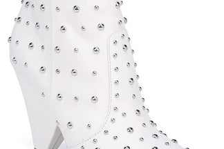 The Ultimate Guide to White Shoes after Labour Day